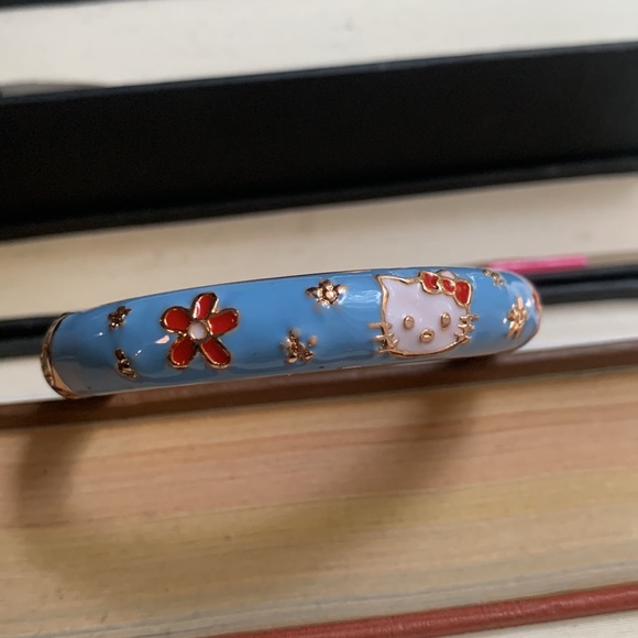 Hello Kitty Enamel Bracelet - Picture 9 of 13